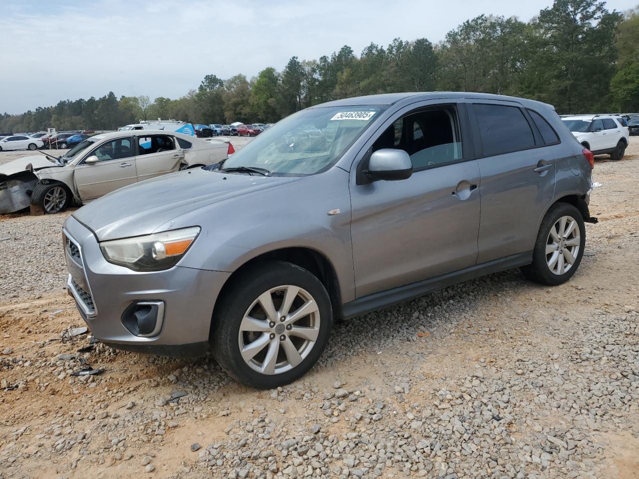 MITSUBISHI OUTLANDER 2015