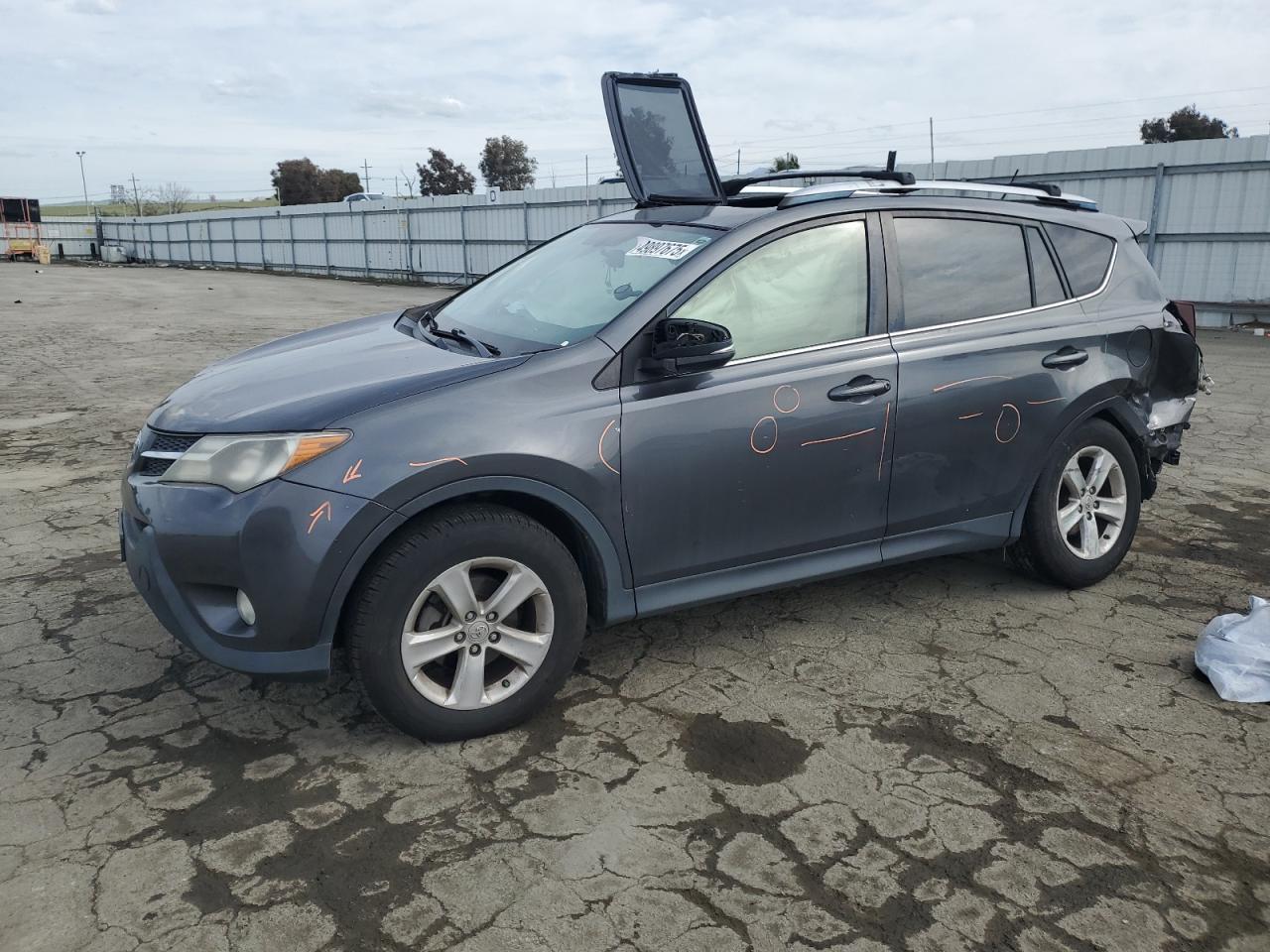 TOYOTA RAV4 XLE 2014