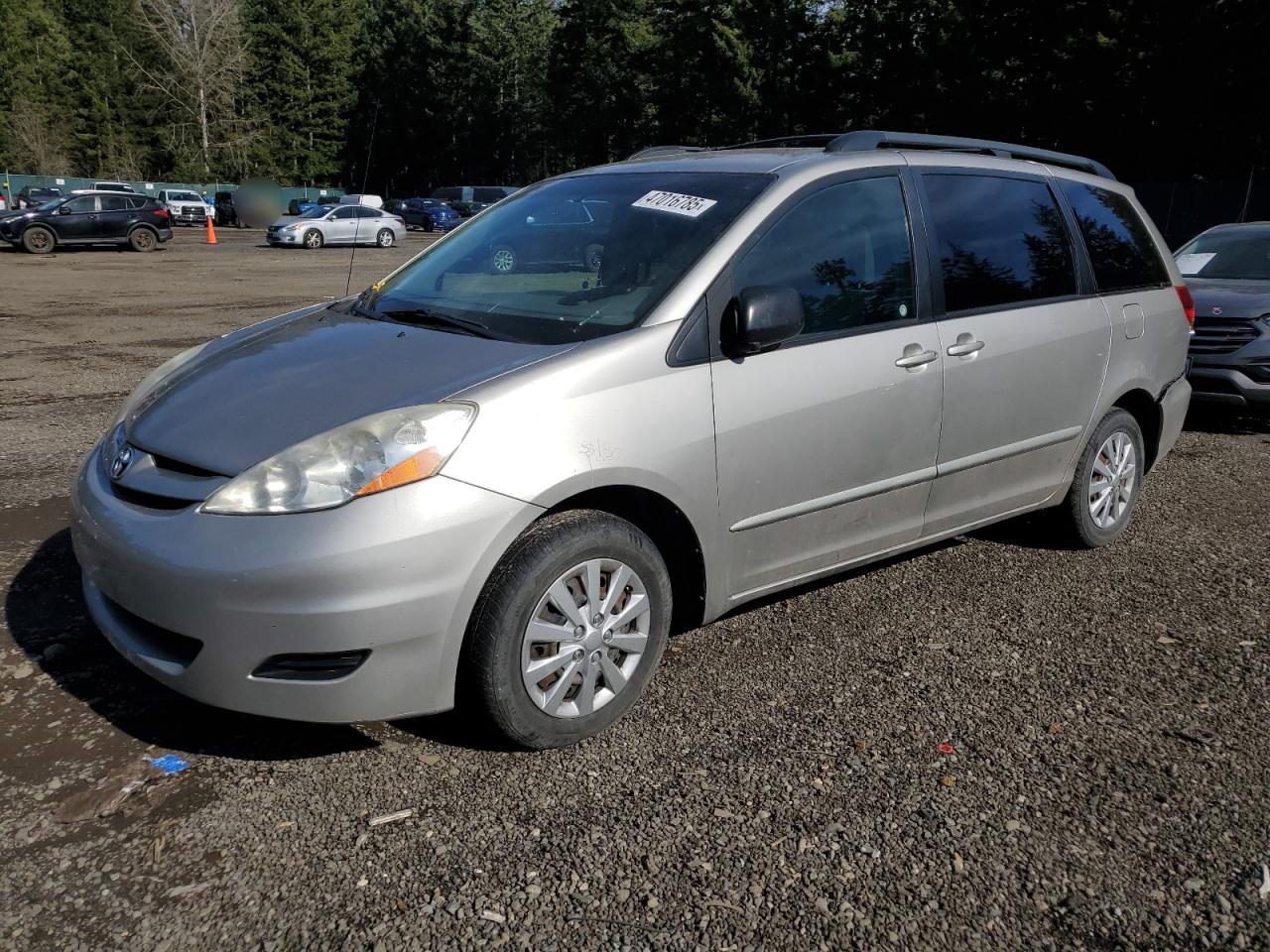 TOYOTA SIENNA CE 2009