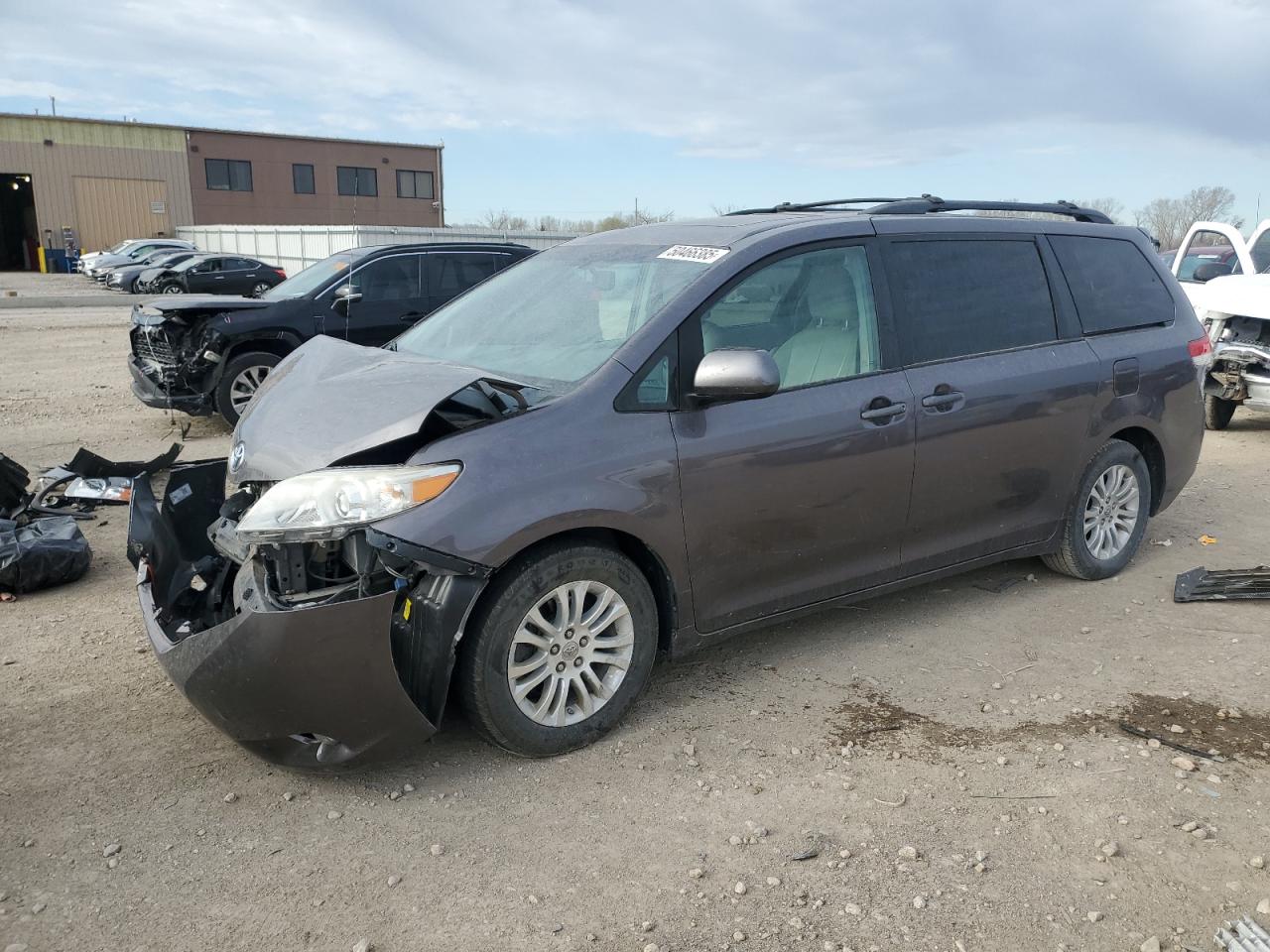 TOYOTA SIENNA XLE 2014