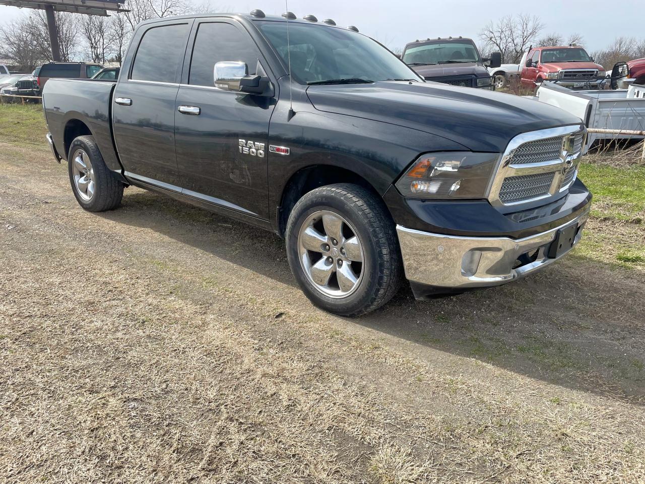 RAM 1500 SLT 2017