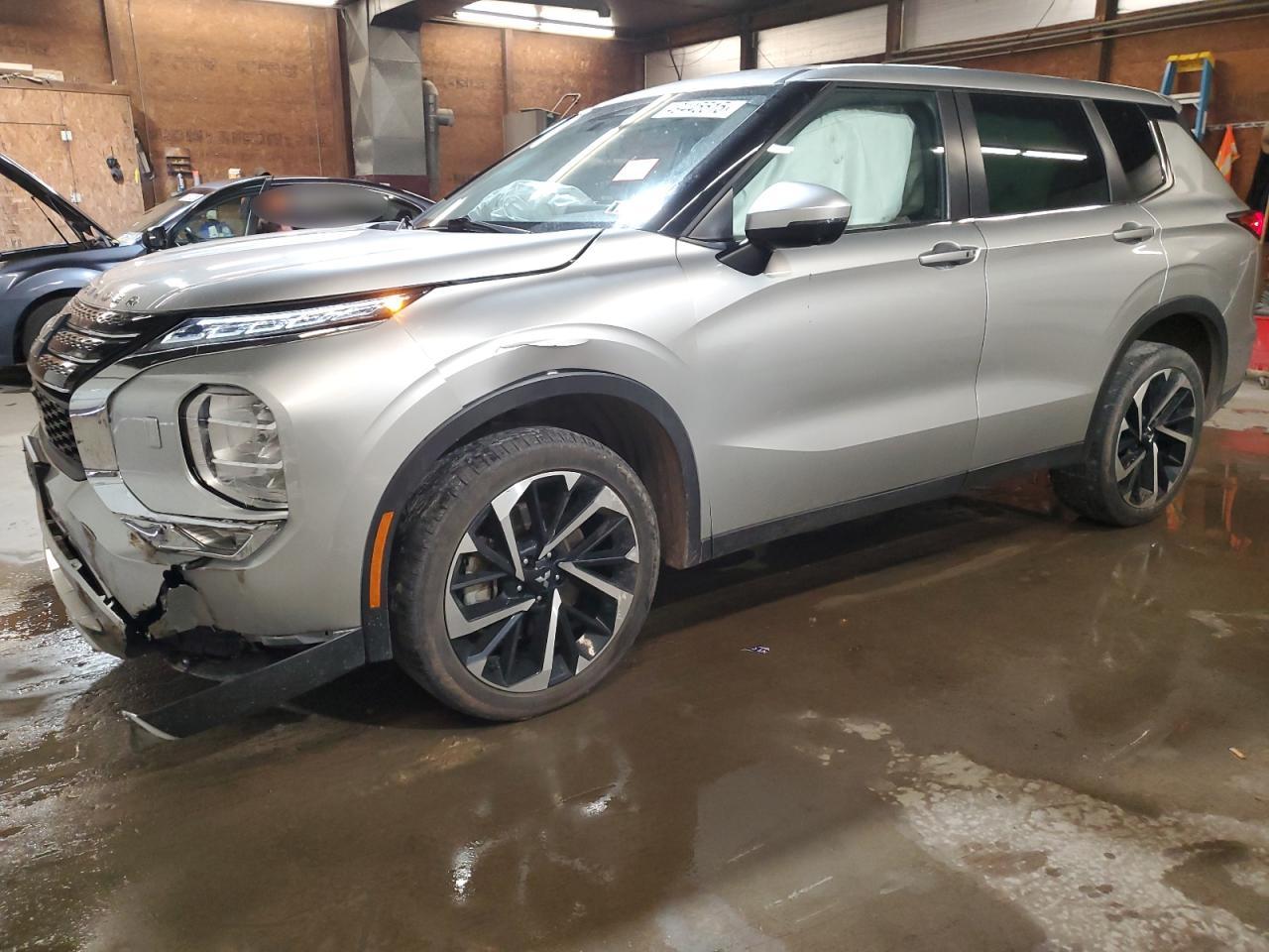 MITSUBISHI OUTLANDER 2022