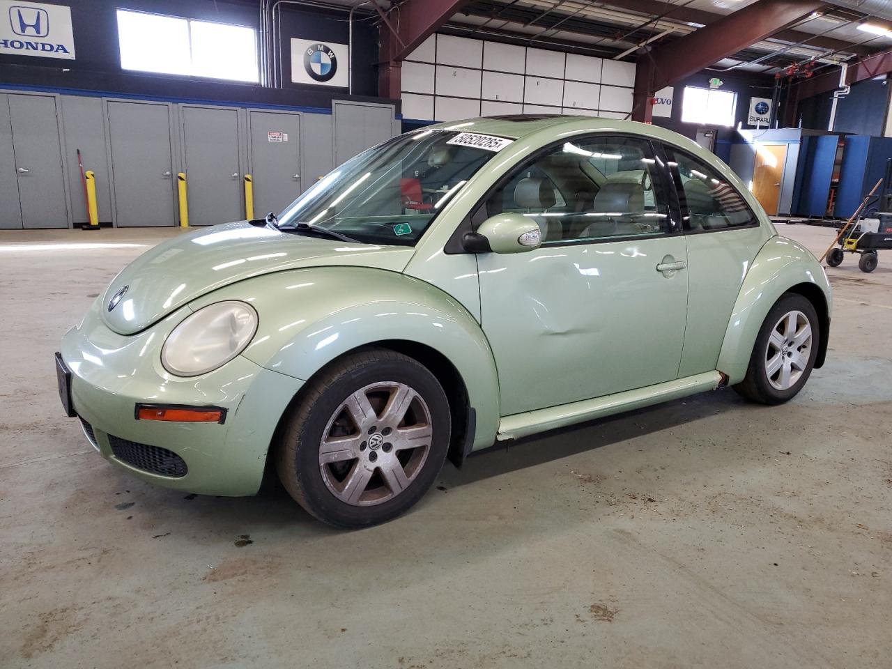 VOLKSWAGEN NEW BEETLE 2007
