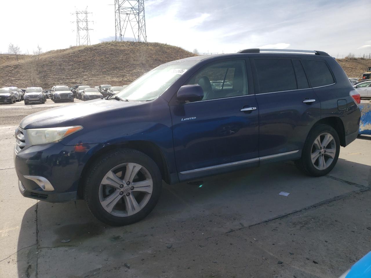 TOYOTA HIGHLANDER 2013