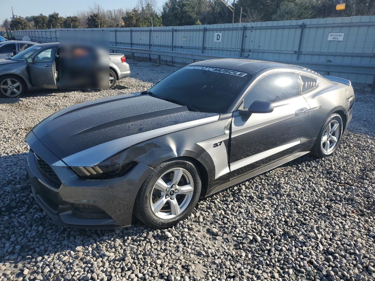 FORD MUSTANG 2015