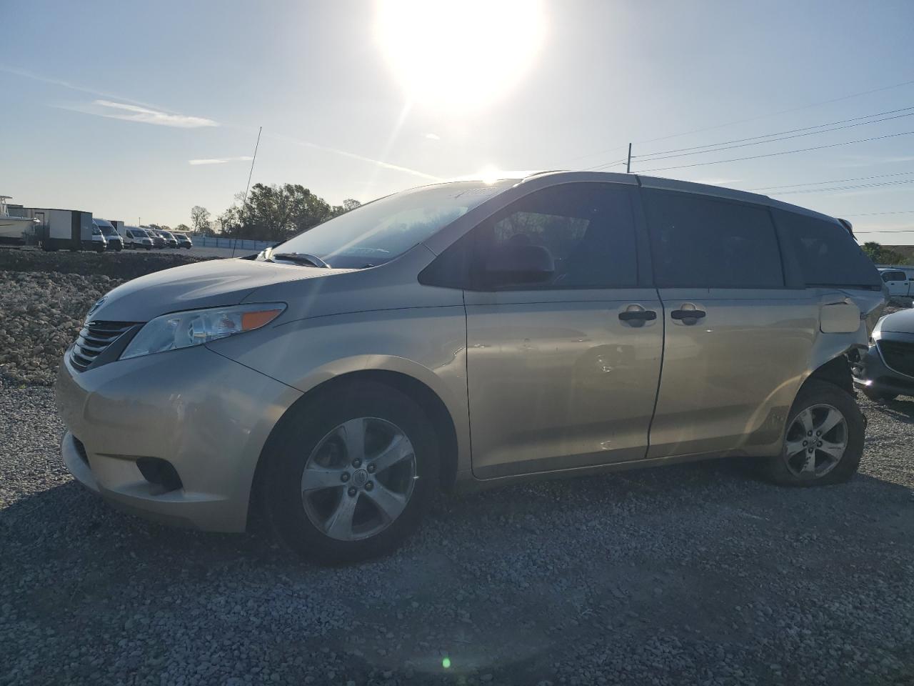 TOYOTA SIENNA 2011