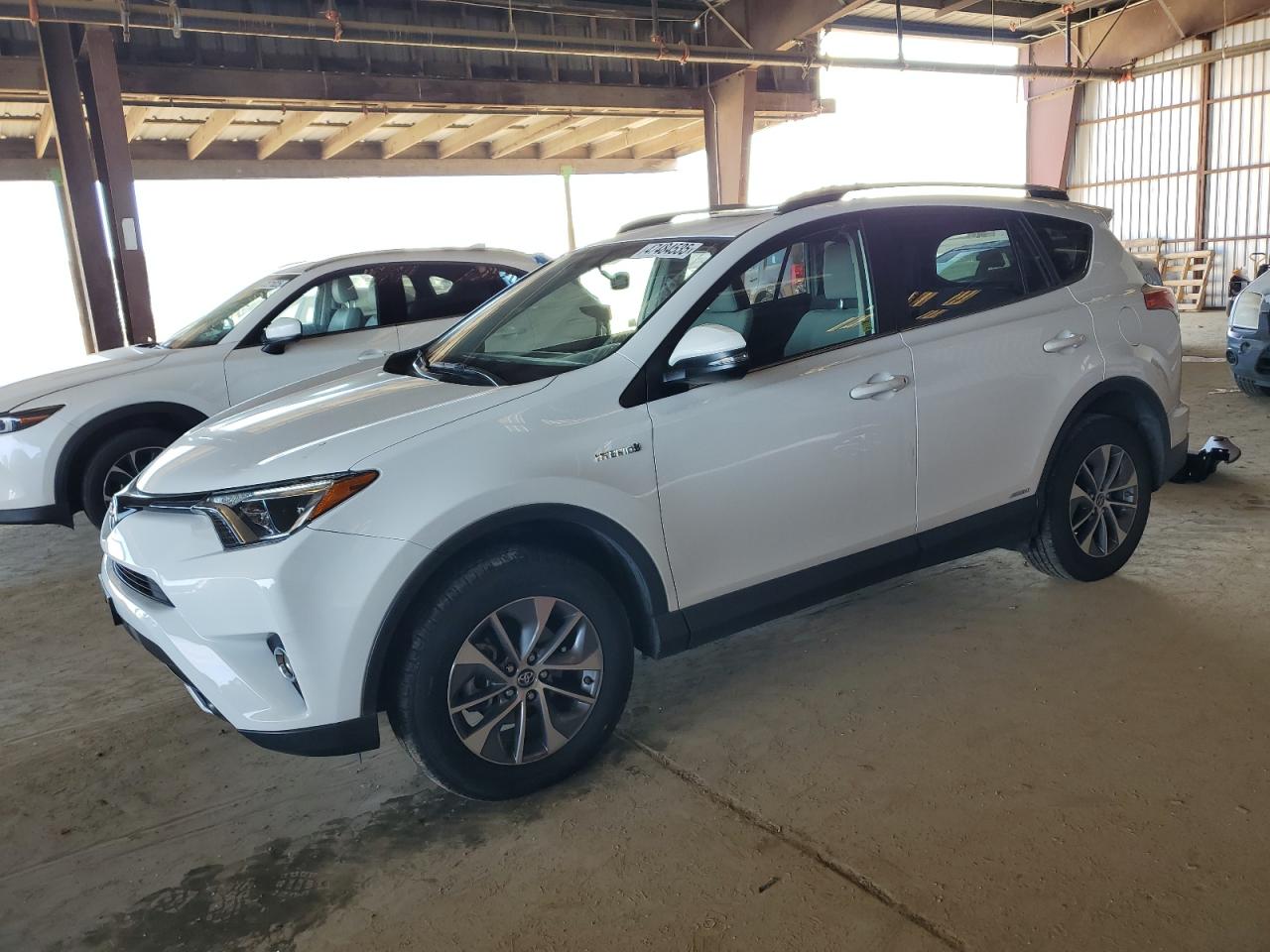 TOYOTA RAV4 HV XL 2016