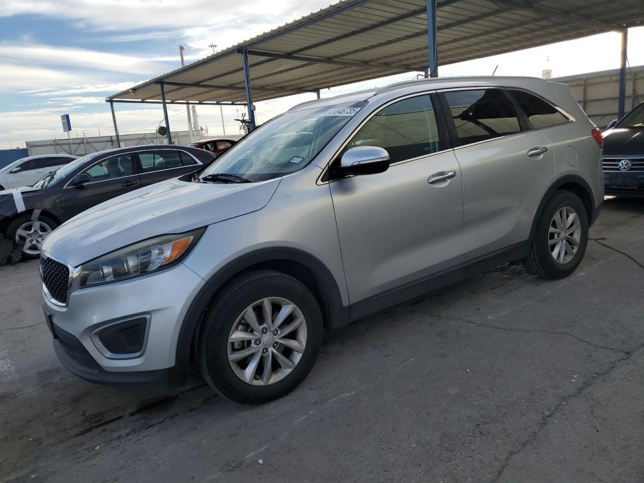 KIA SORENTO LX 2017