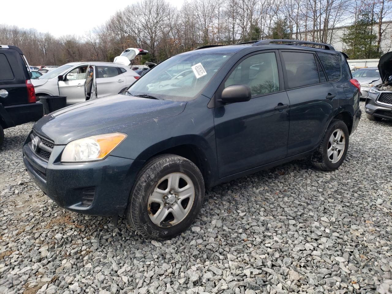 TOYOTA RAV4 2011