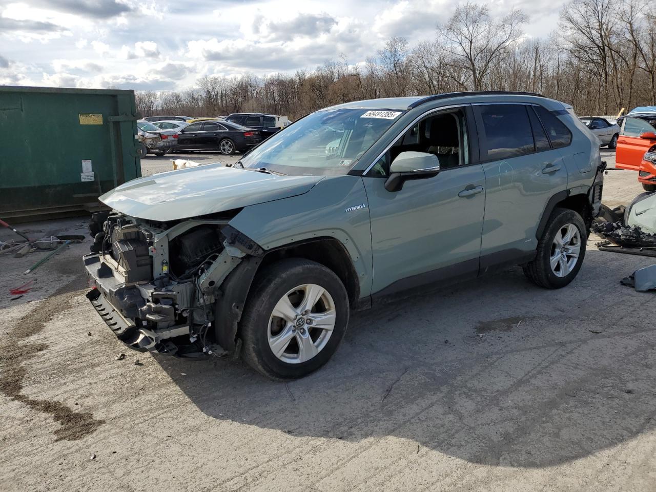 TOYOTA RAV4 XLE 2021