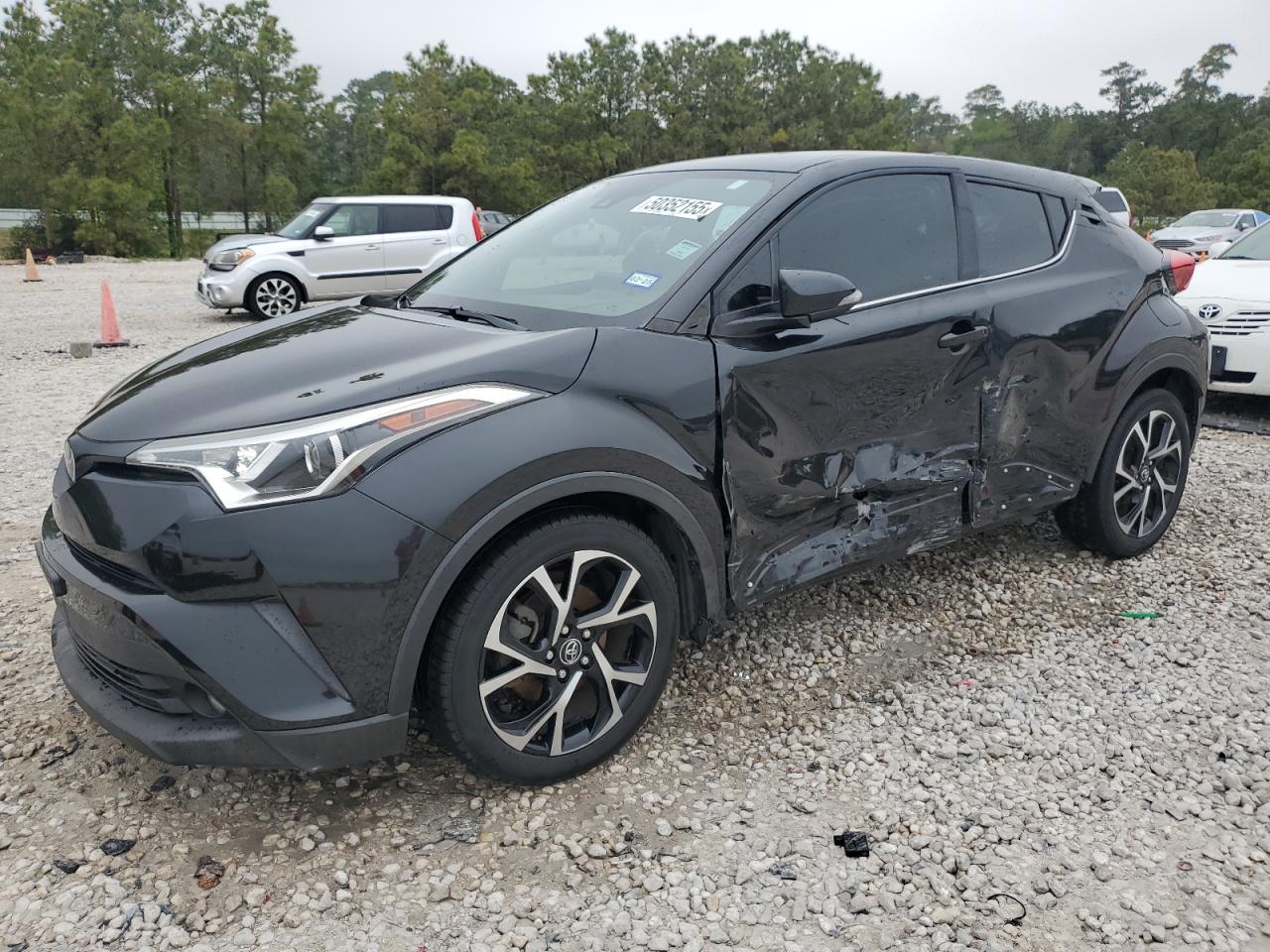 TOYOTA C-HR XLE 2019