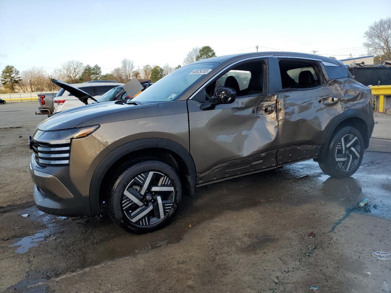 NISSAN KICKS SV 2025