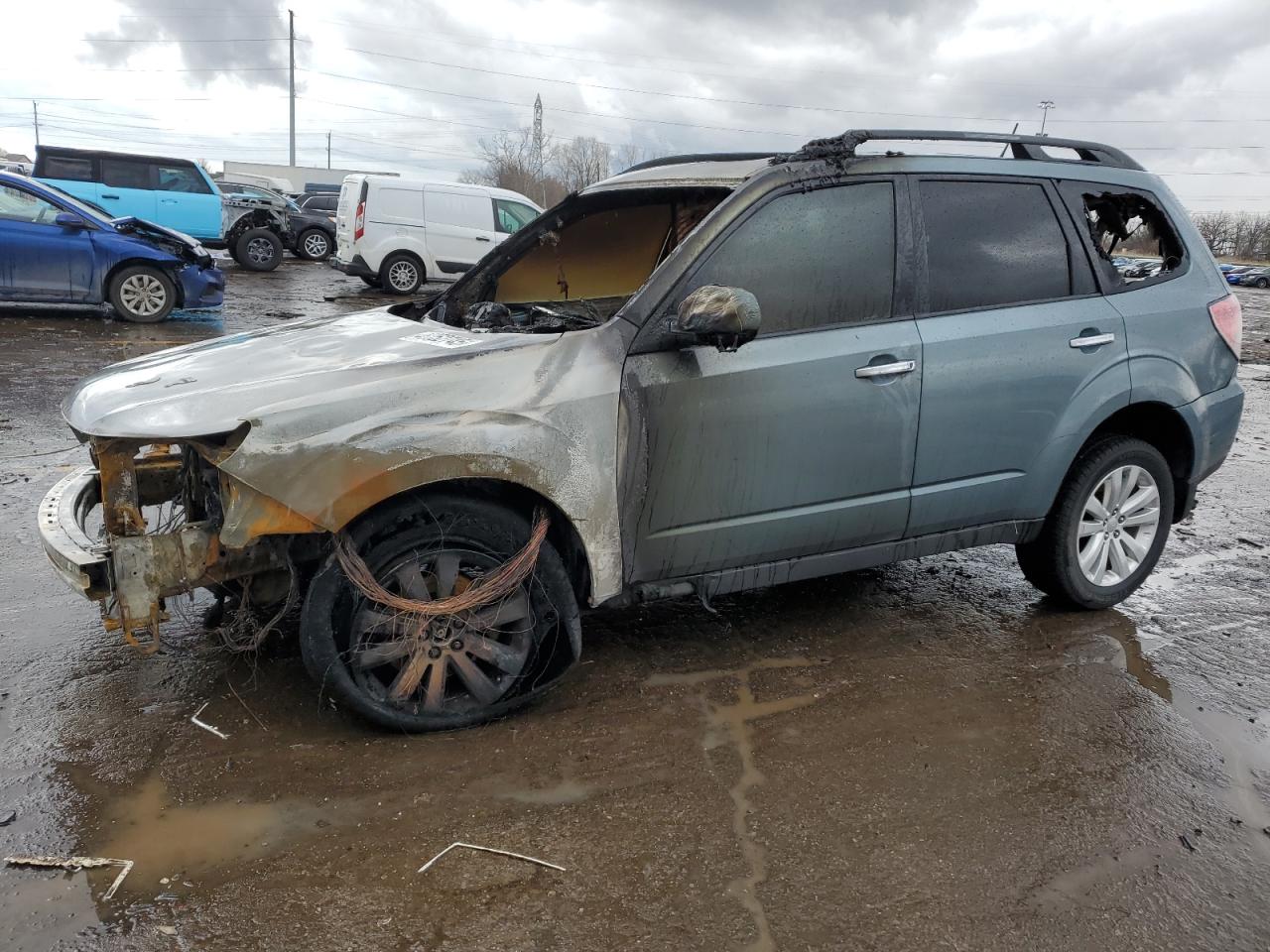 SUBARU FORESTER L 2012