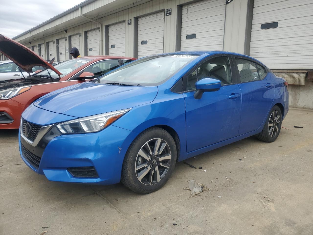 NISSAN VERSA SV 2020