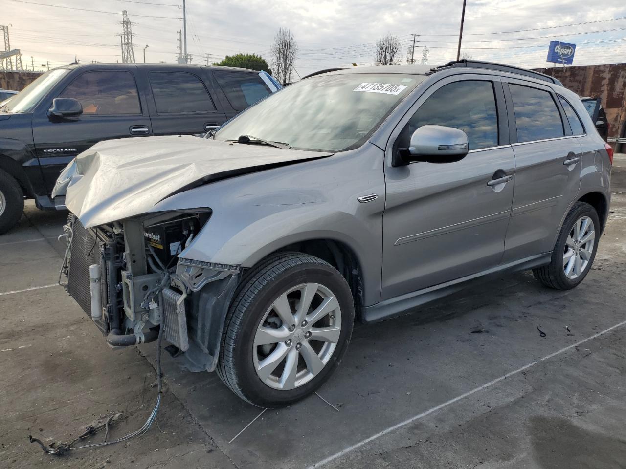 MITSUBISHI OUTLANDER 2015