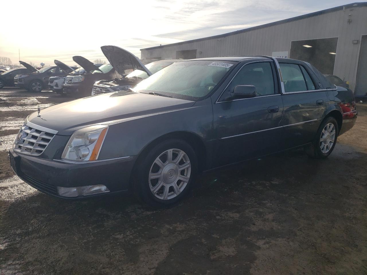 CADILLAC DTS 2011