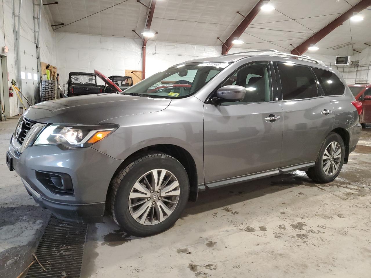 NISSAN PATHFINDER 2017