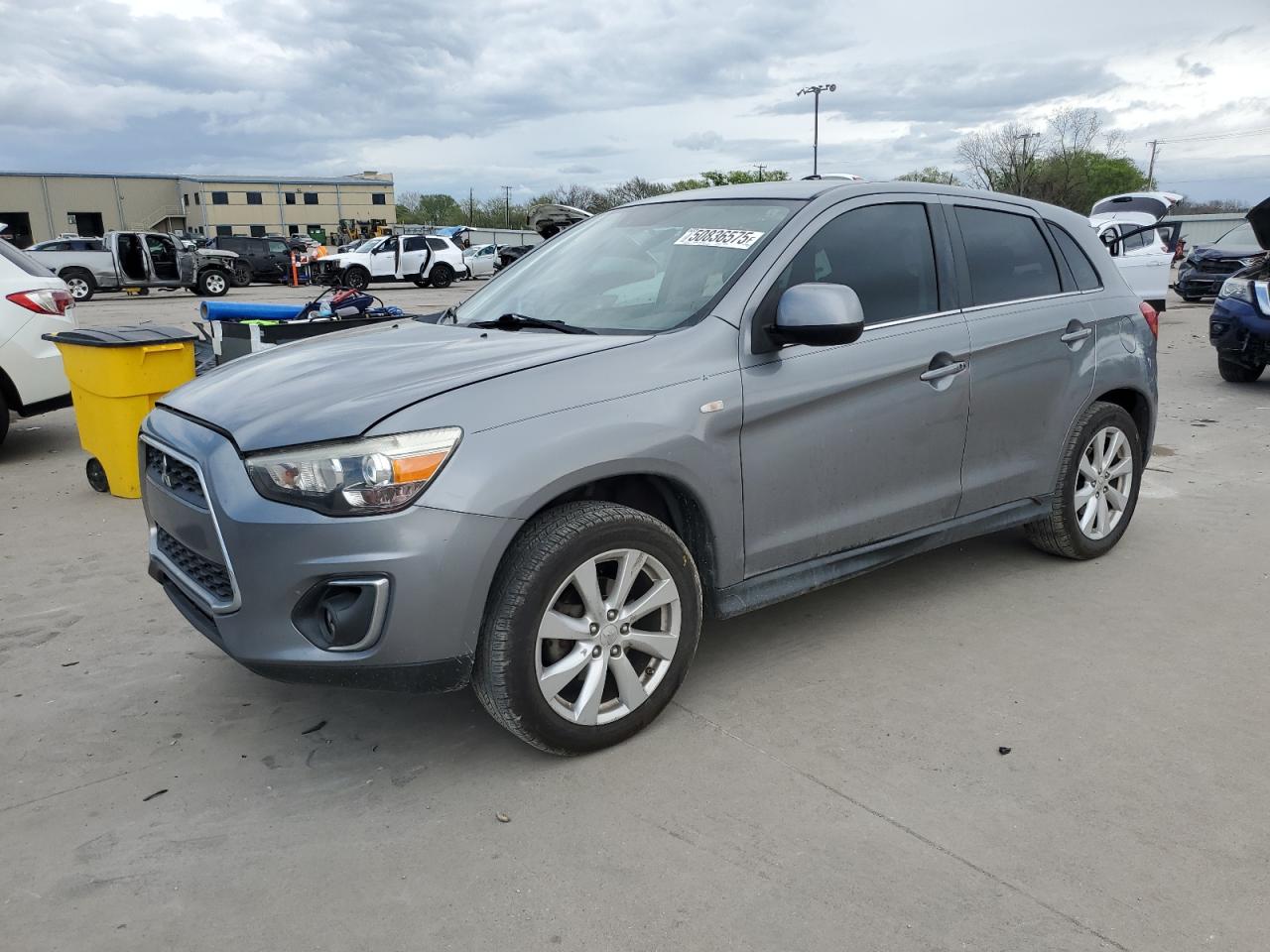 MITSUBISHI OUTLANDER 2014