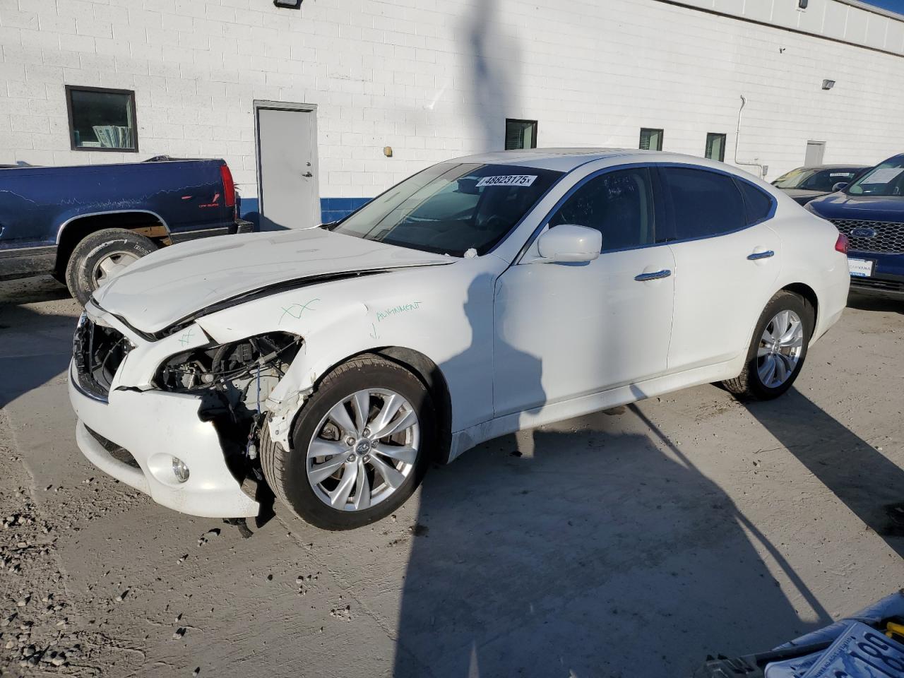 INFINITI M37 X 2011