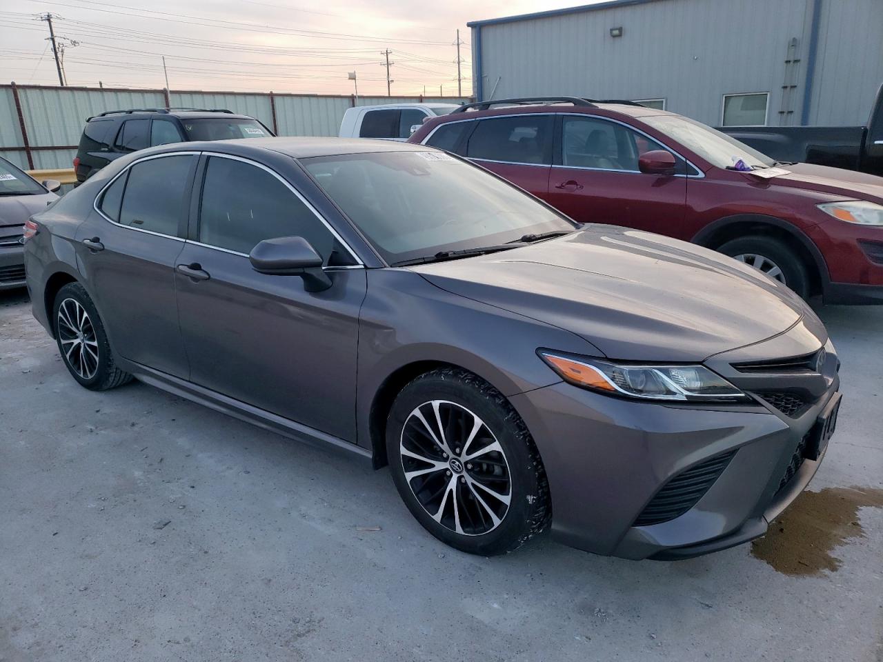 TOYOTA CAMRY SE 2020