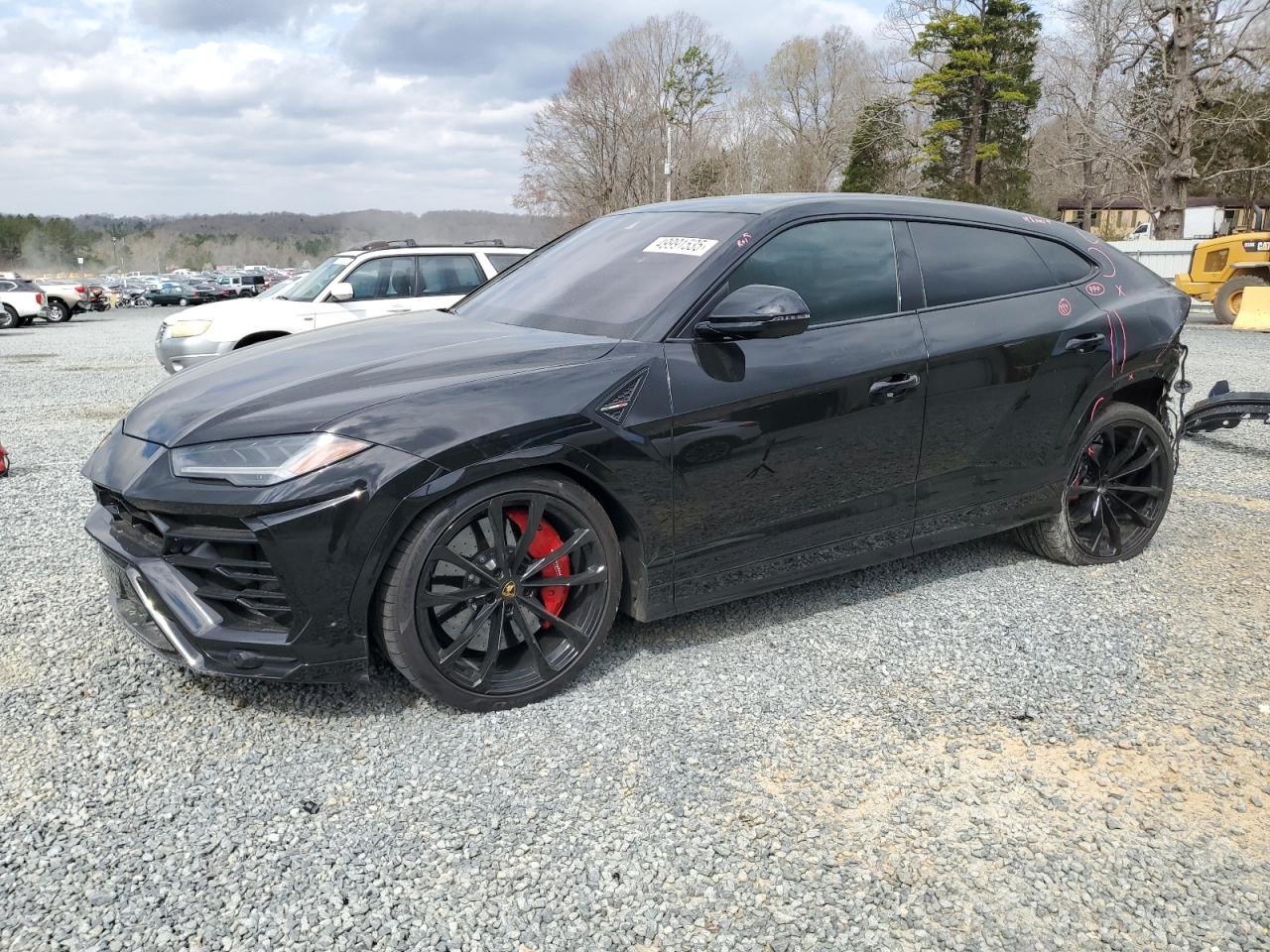 LAMBORGHINI URUS 2021