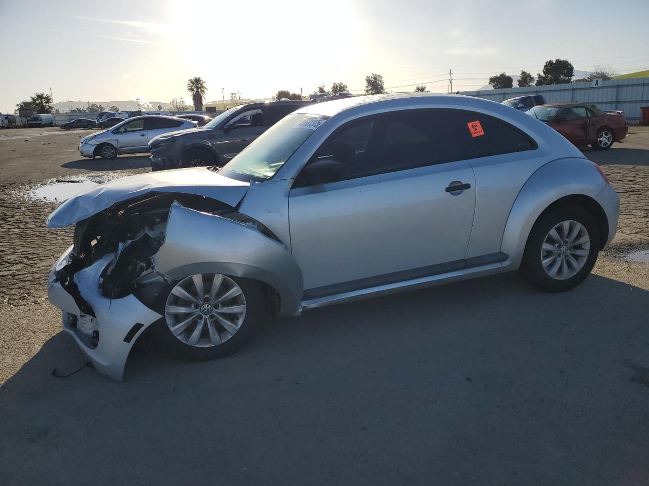 VOLKSWAGEN BEETLE 2013