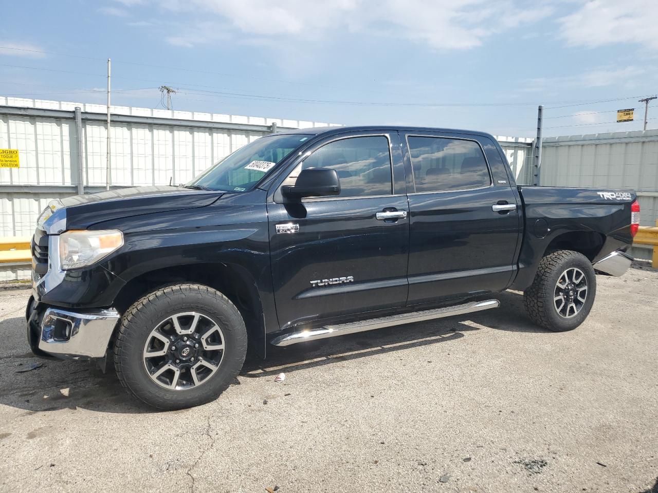 TOYOTA TUNDRA CRE 2015