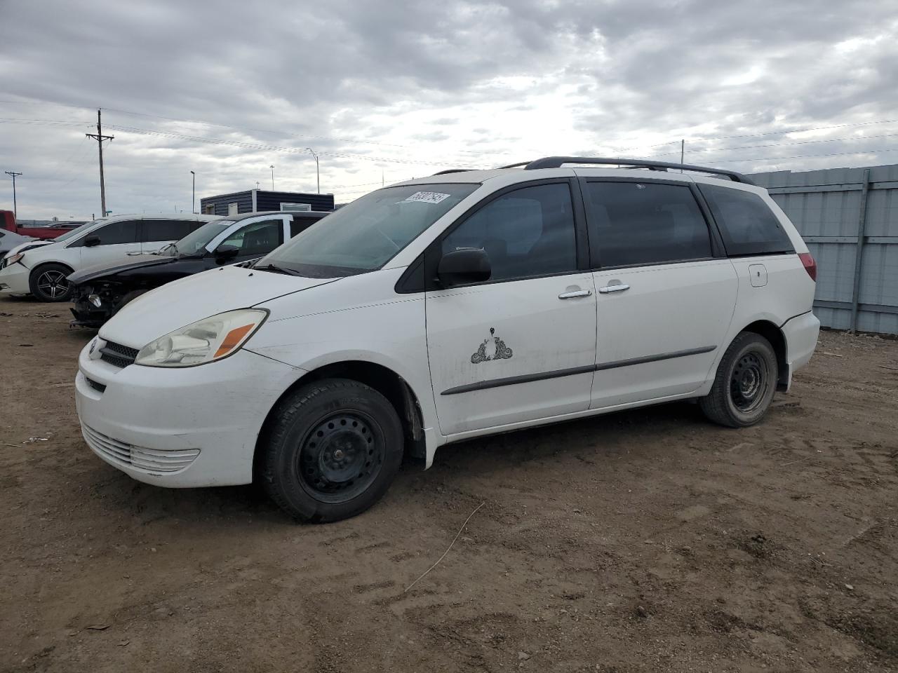 TOYOTA SIENNA CE 2004