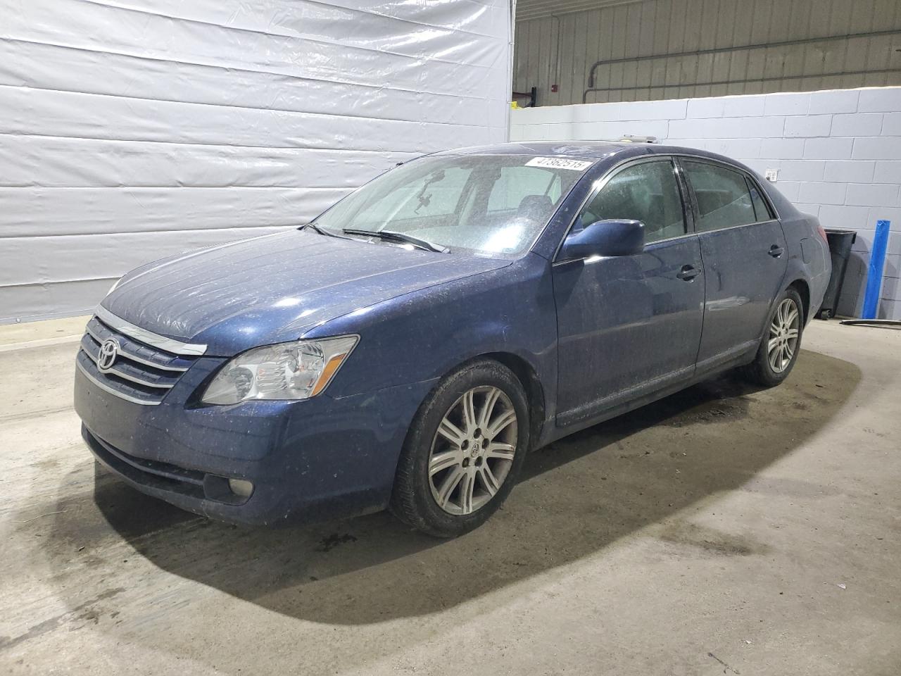 TOYOTA AVALON XL 2005