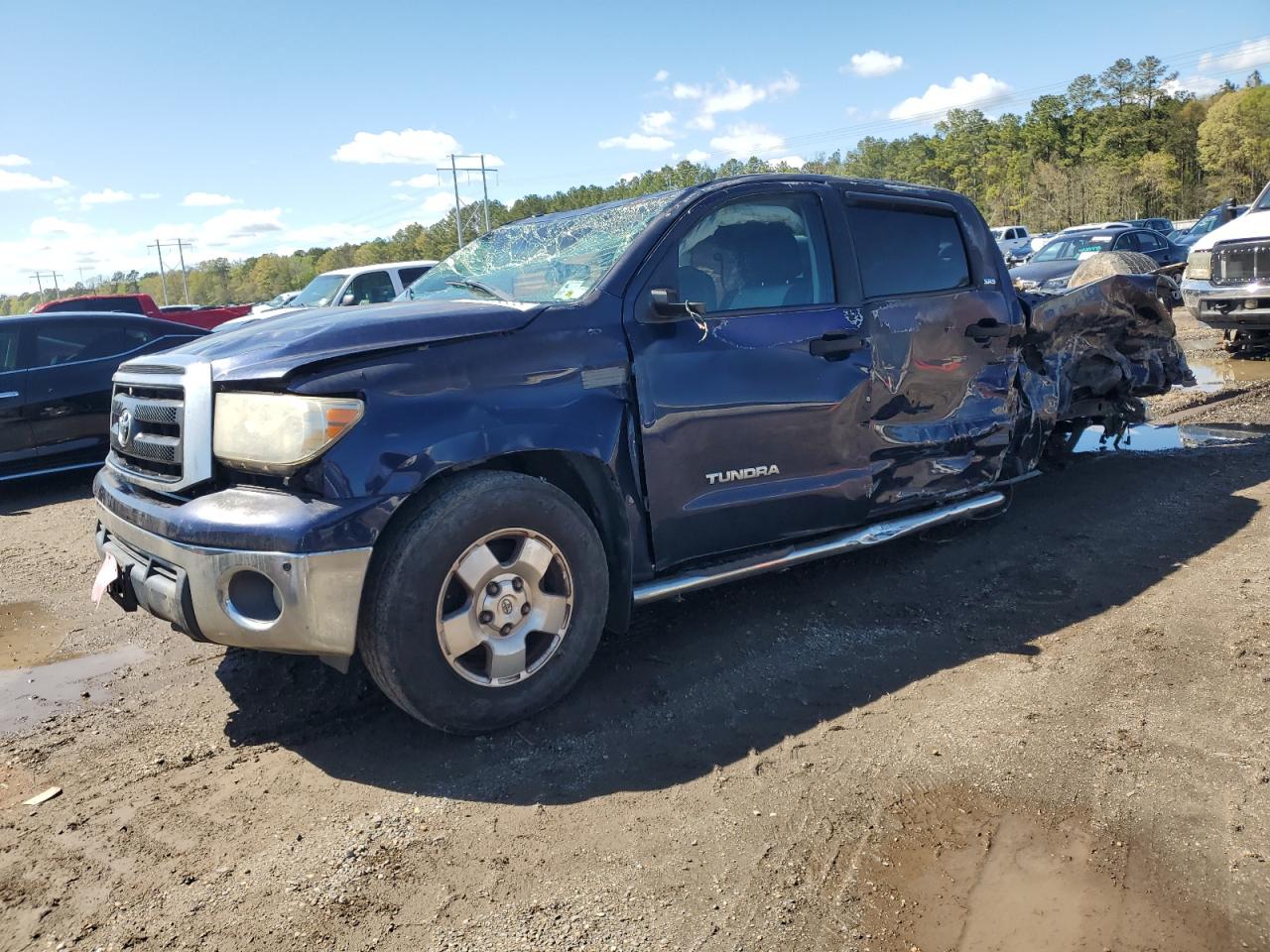 TOYOTA TUNDRA CRE 2011