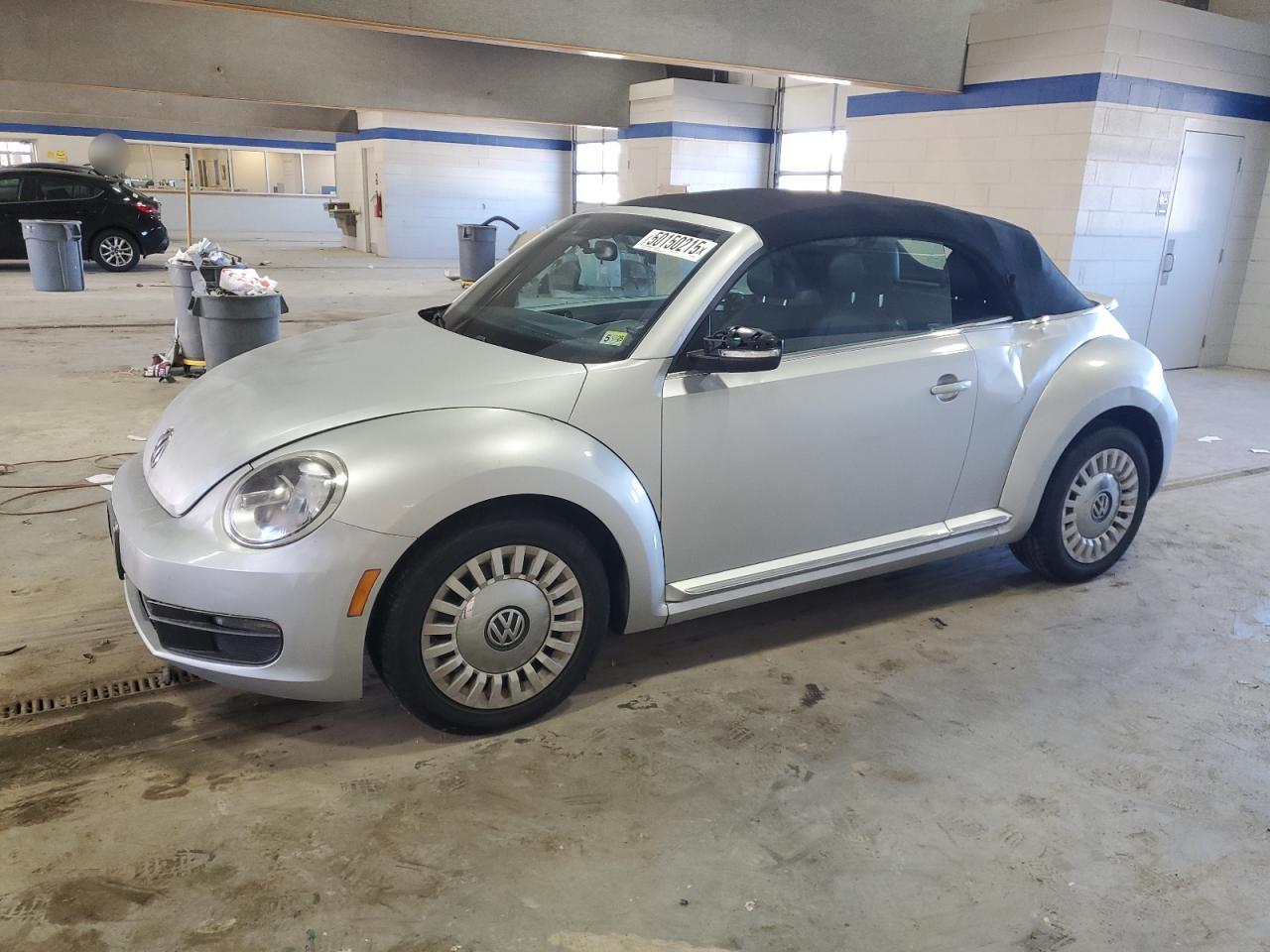VOLKSWAGEN BEETLE 2013