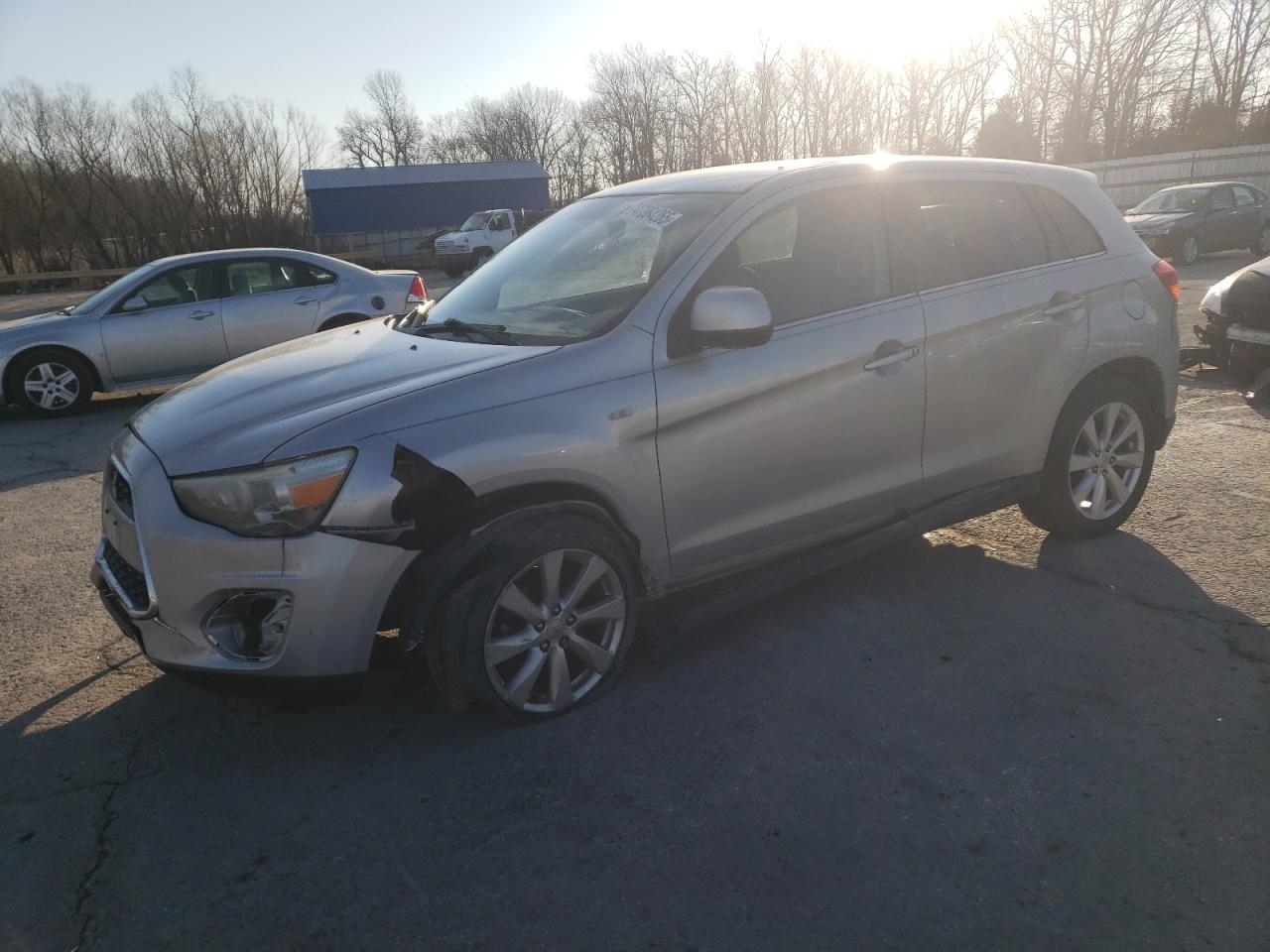 MITSUBISHI OUTLANDER 2013