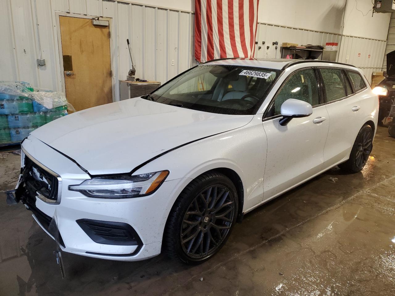 VOLVO V60 T5 MOM 2020