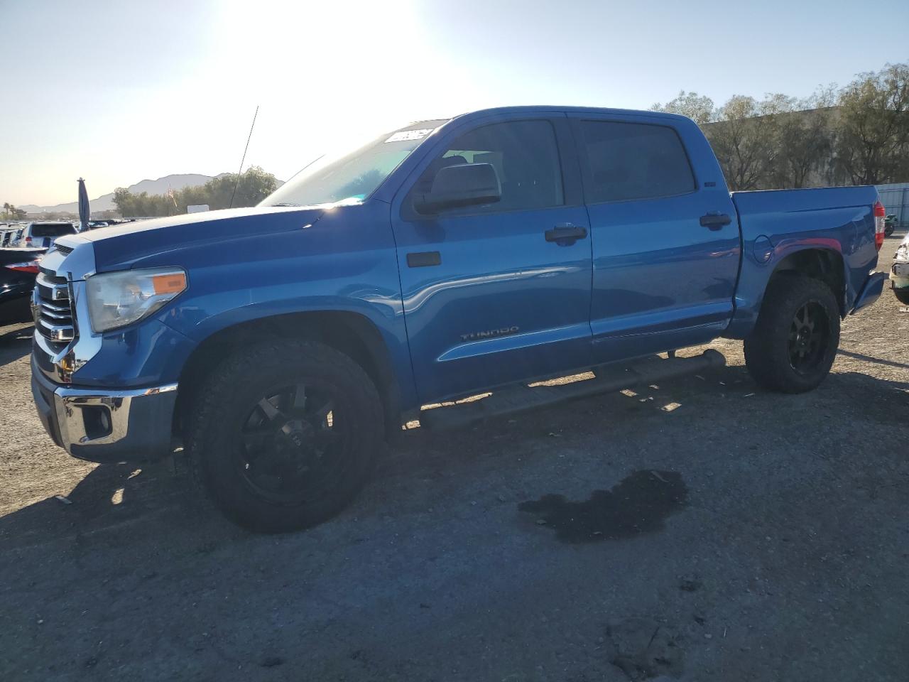 TOYOTA TUNDRA CRE 2016