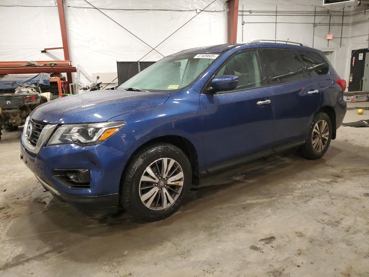 NISSAN PATHFINDER 2017