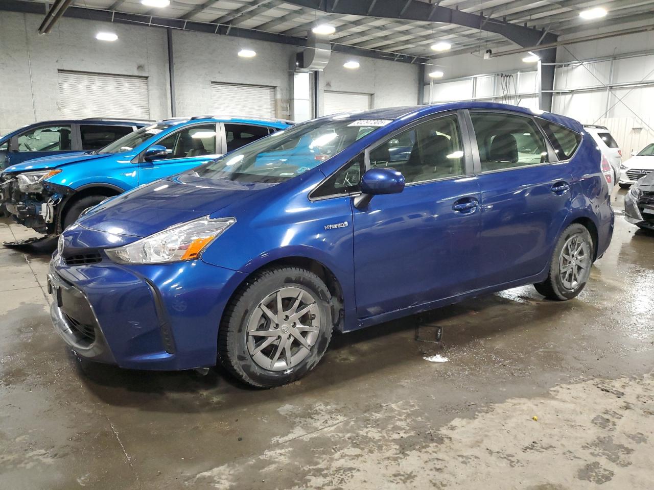 TOYOTA PRIUS V 2016