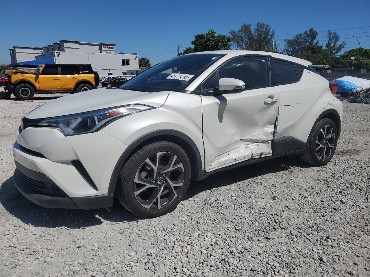 TOYOTA C-HR XLE 2019