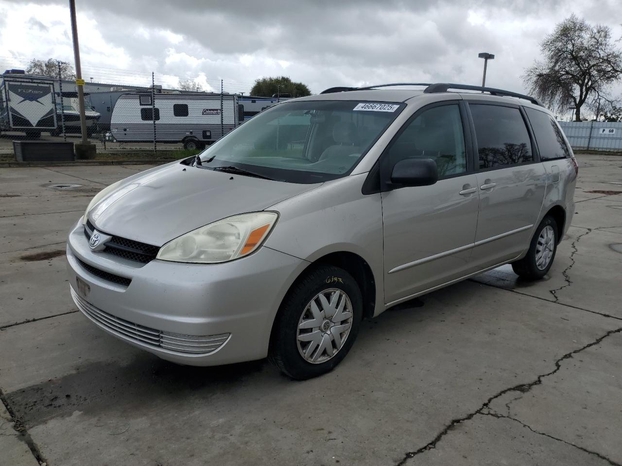 TOYOTA SIENNA CE 2004