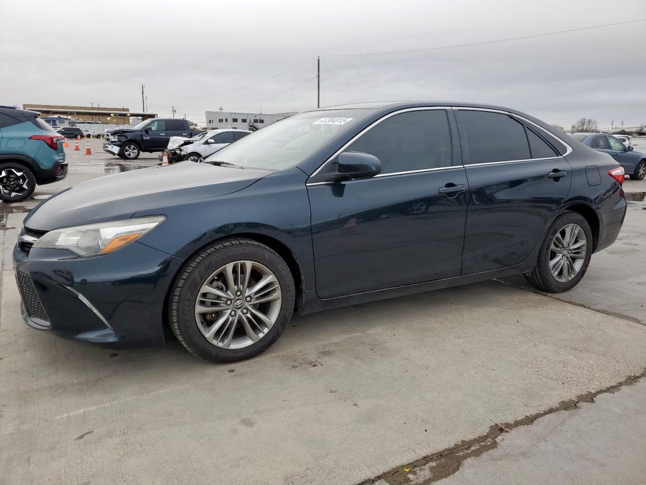 TOYOTA CAMRY LE 2017