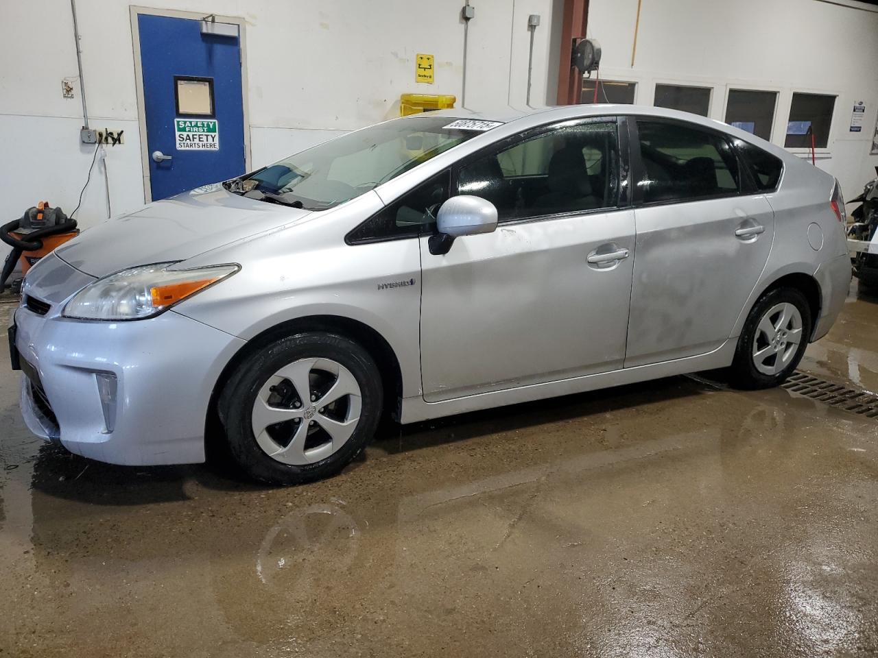 TOYOTA PRIUS 2013