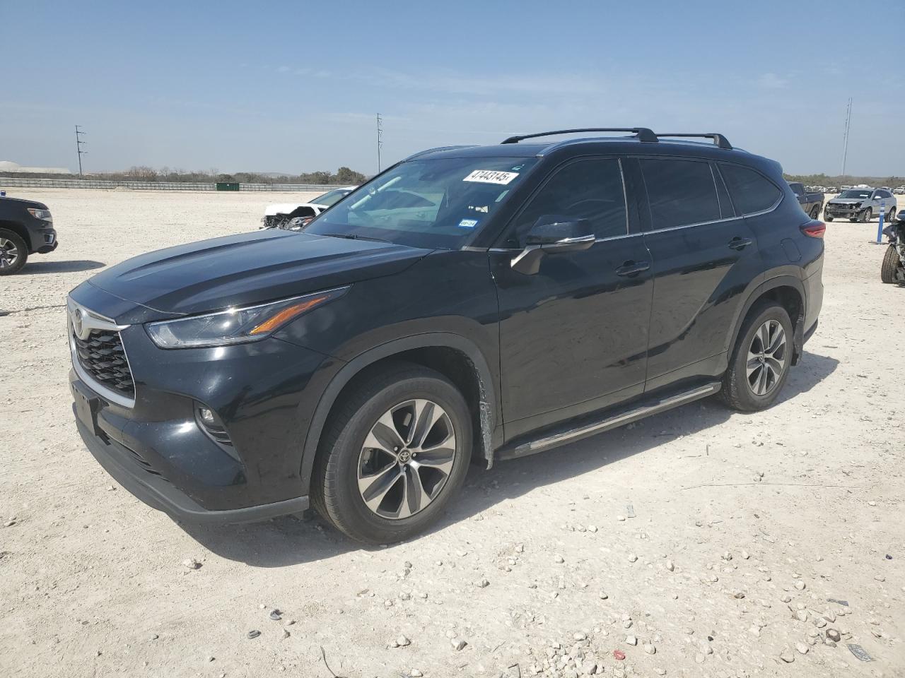 TOYOTA HIGHLANDER 2021
