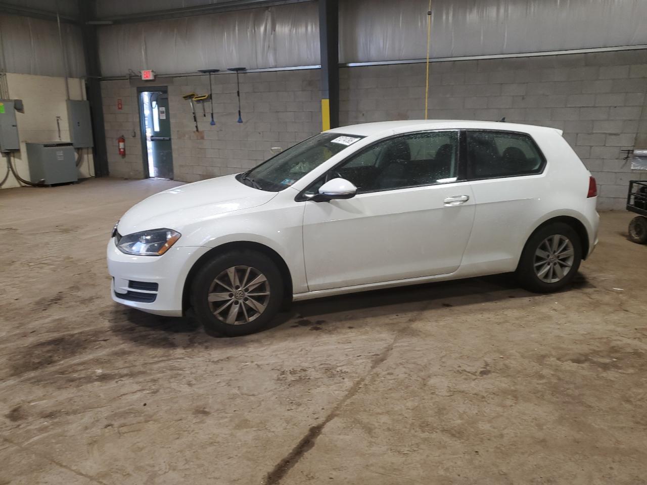 VOLKSWAGEN GOLF 2015