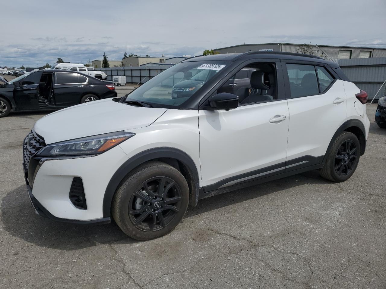 NISSAN KICKS SR 2023