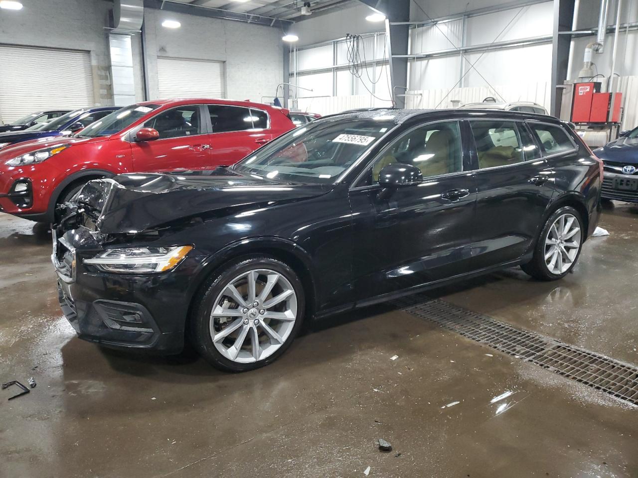 VOLVO V60 T5 MOM 2020
