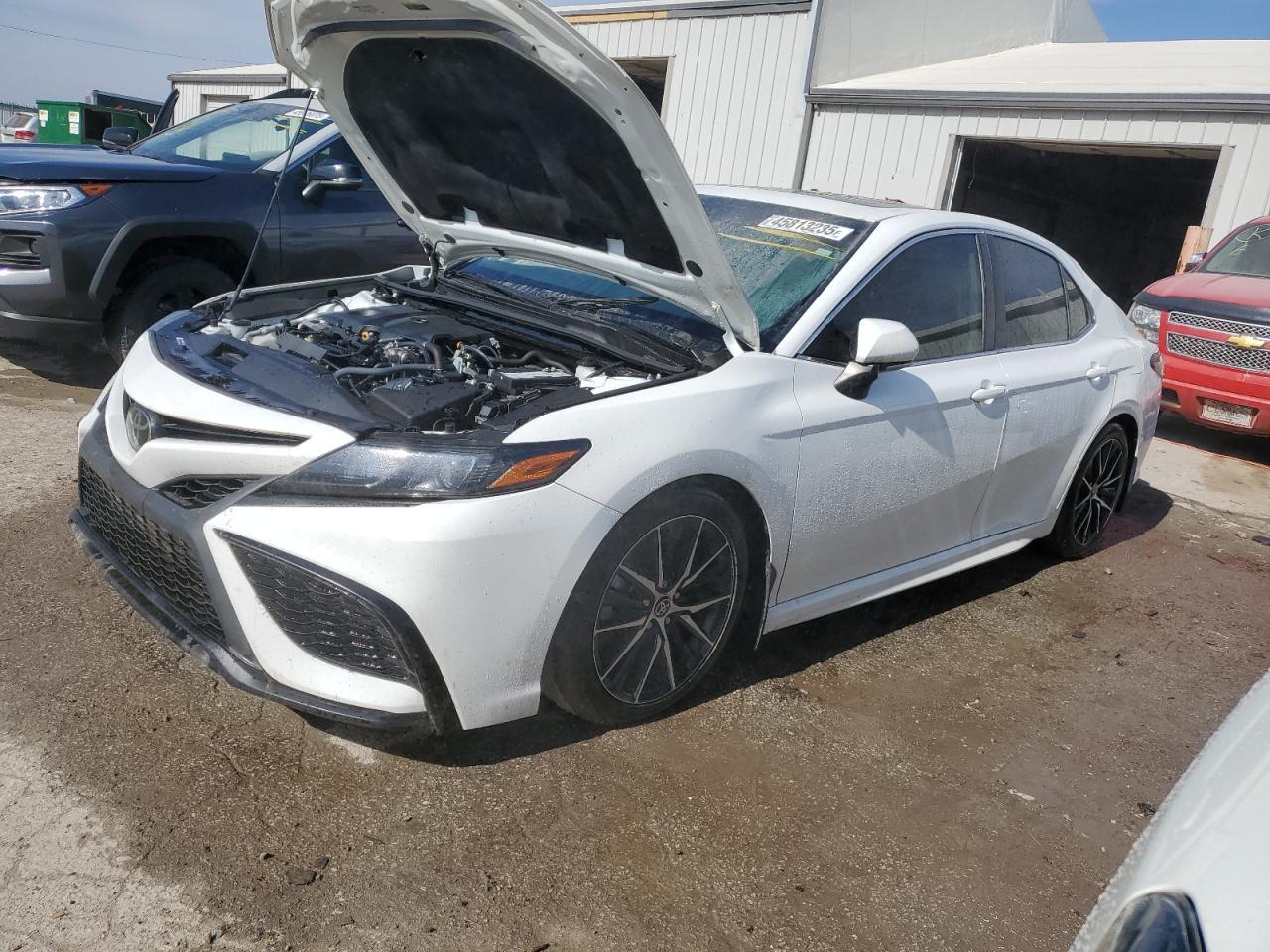 TOYOTA CAMRY NIGH 2022