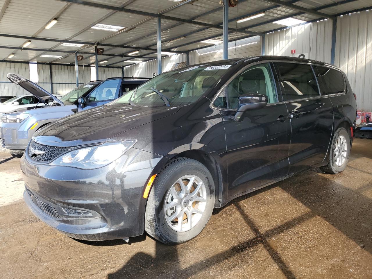 CHRYSLER VOYAGER LX 2023