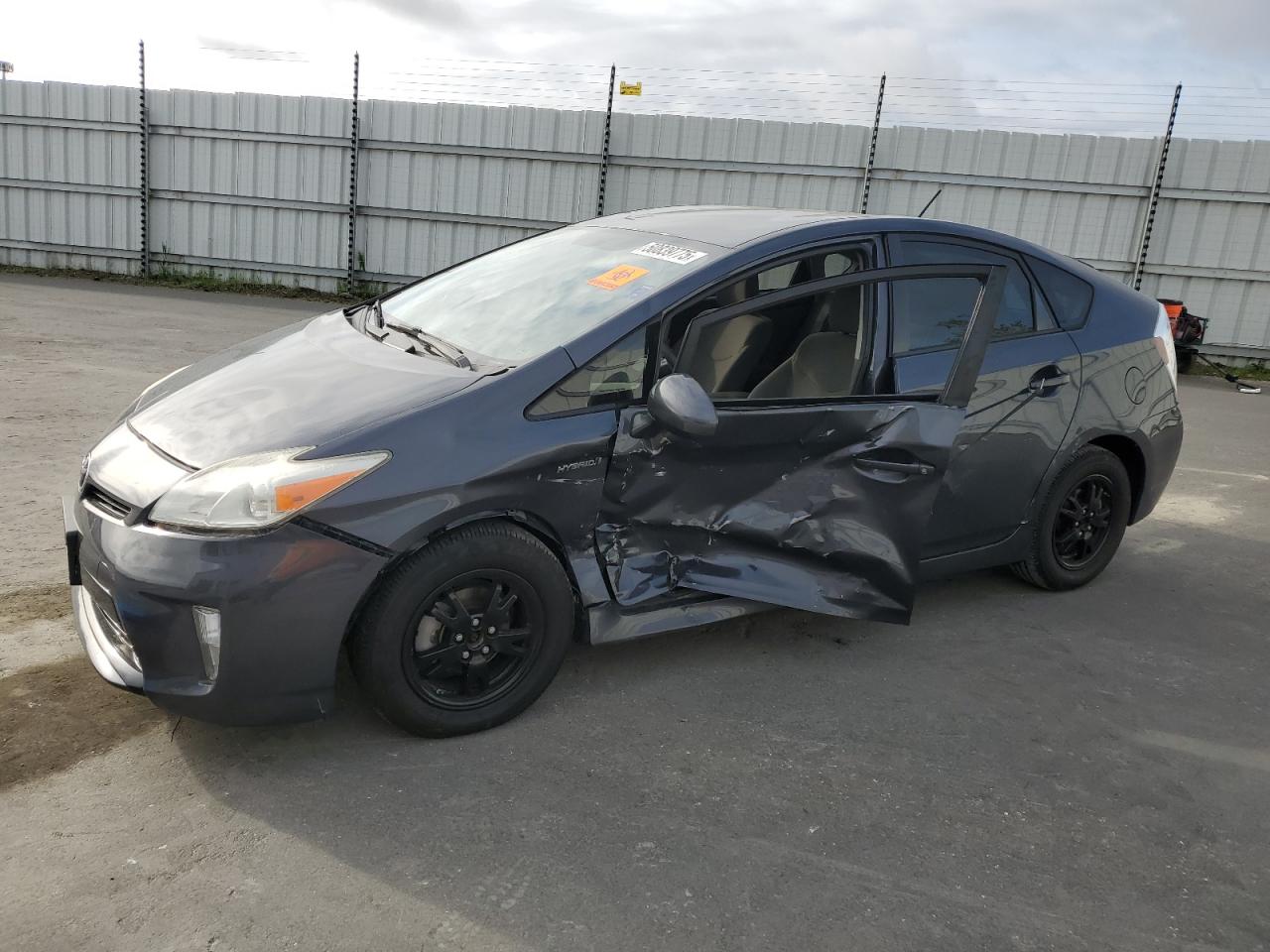 TOYOTA PRIUS 2013