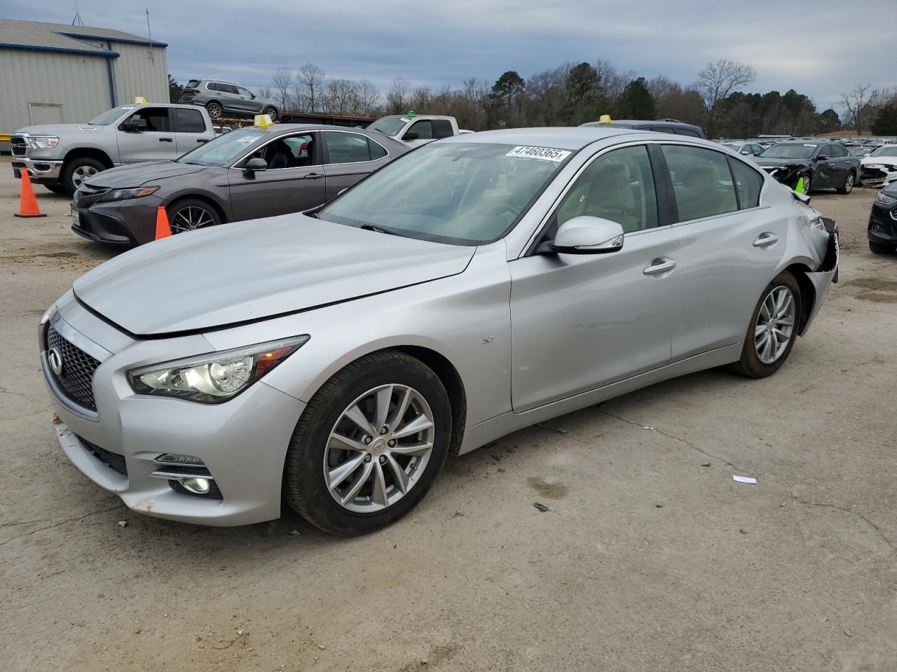 INFINITI Q50 BASE 2014