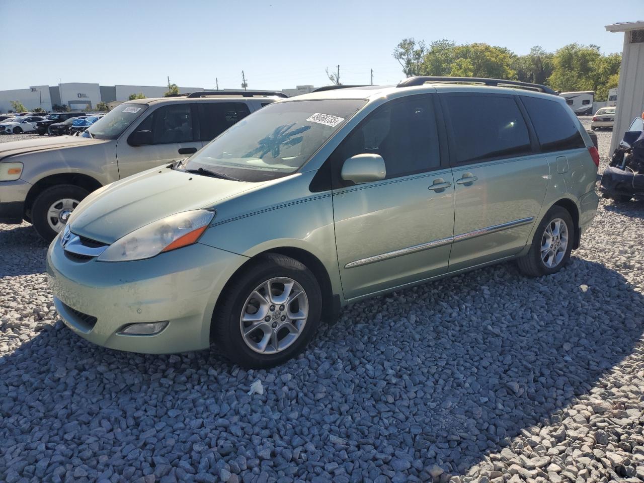 TOYOTA SIENNA XLE 2006