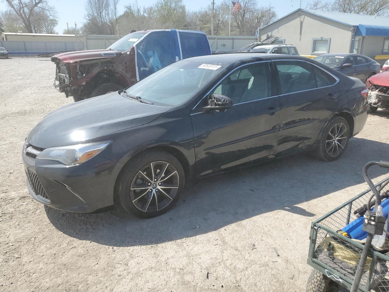 TOYOTA CAMRY LE 2016